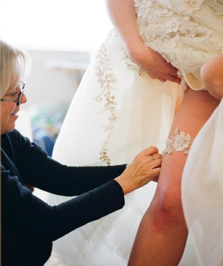 Wedding Garter Tradition: All That You Have to Know About It