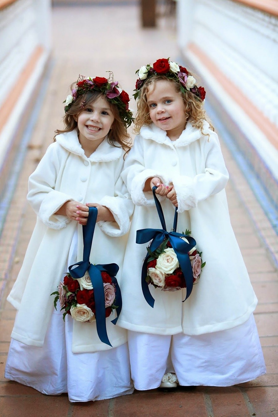 flower girls in Christmas wedding - 123WeddingCards