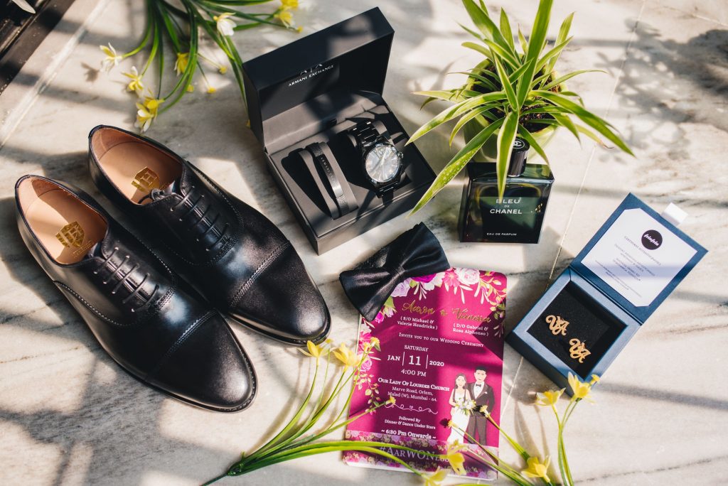 Most Amazing Groom Accessories: Get a Gentleman Wedding Outfit